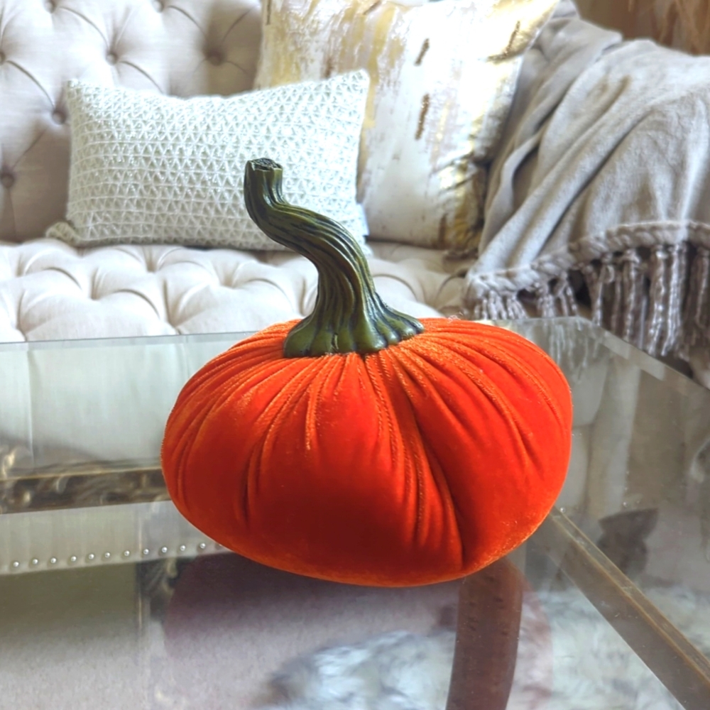 Velvet pumpkin
